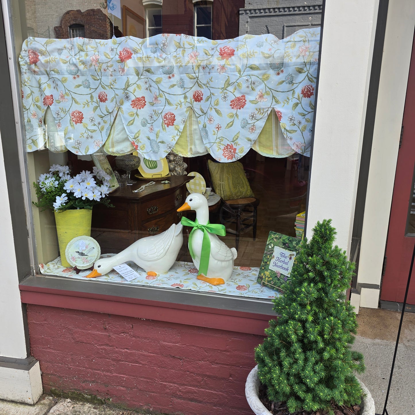 Ceramic Duck Couple