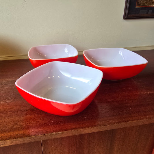 Pyrex Red Hostess Square Bowl