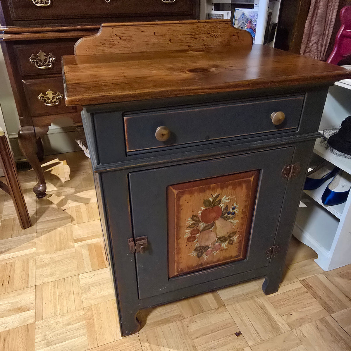 Blue Wash Stand