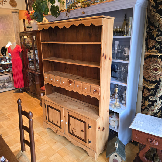 Pine Hutch
