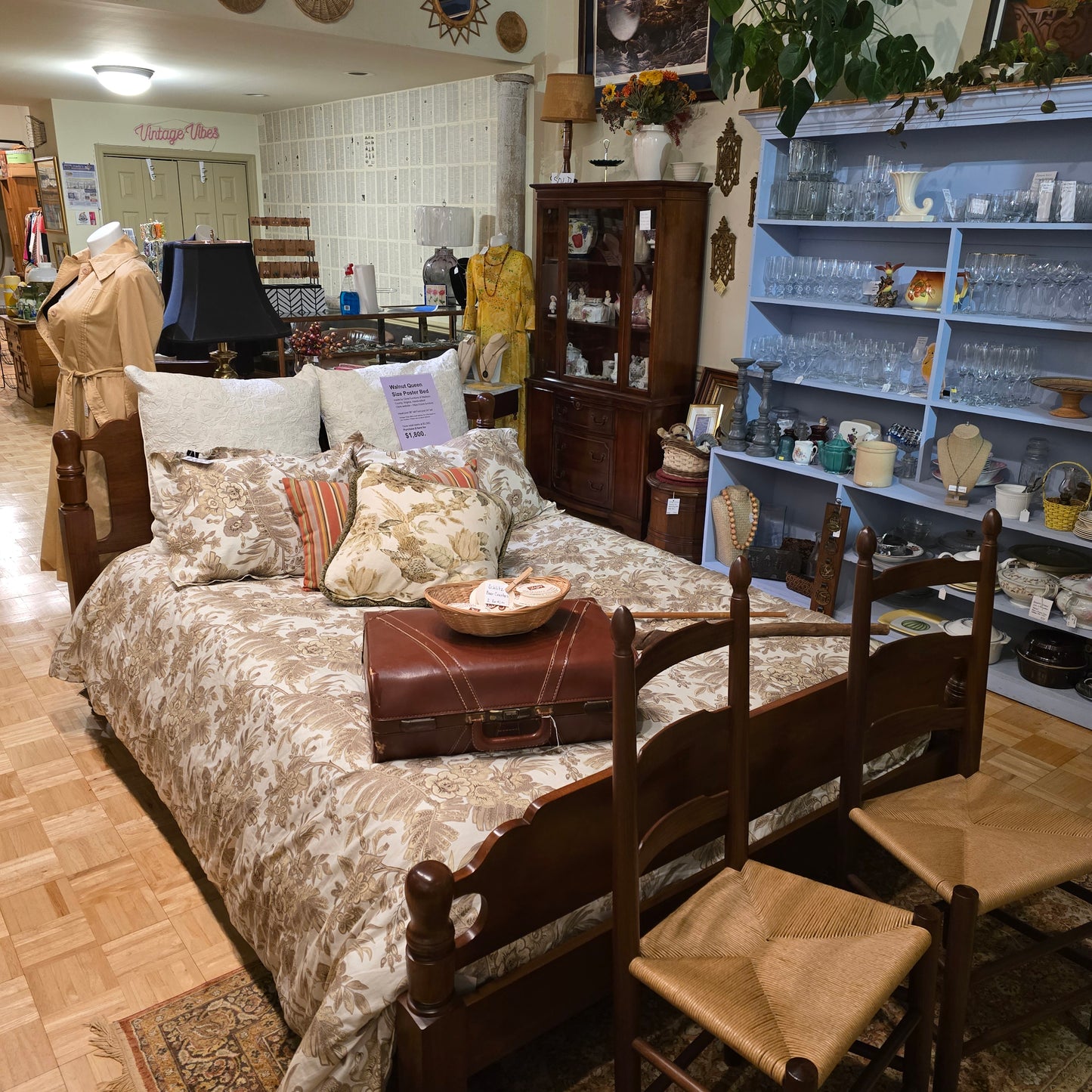 Clore Queen Bed