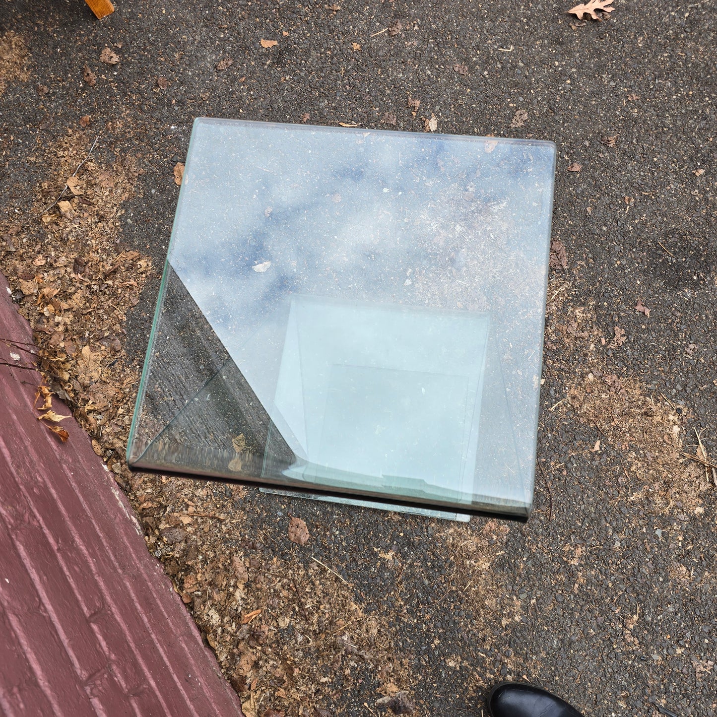 Z Form Glass End Table