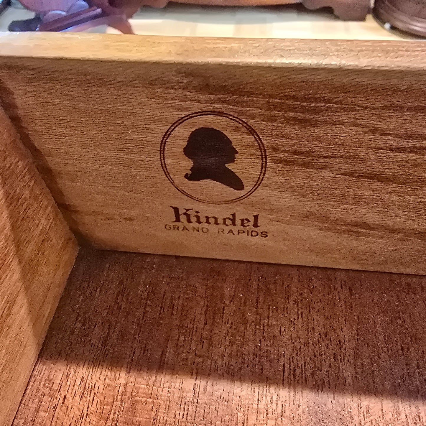 Kindel Lowboy