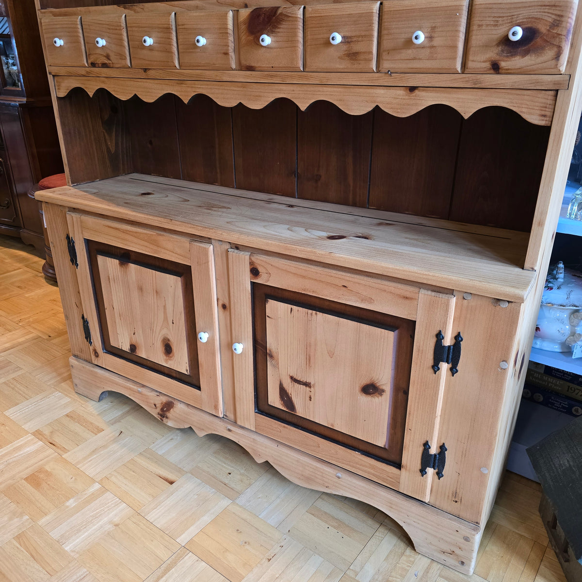 Pine Hutch
